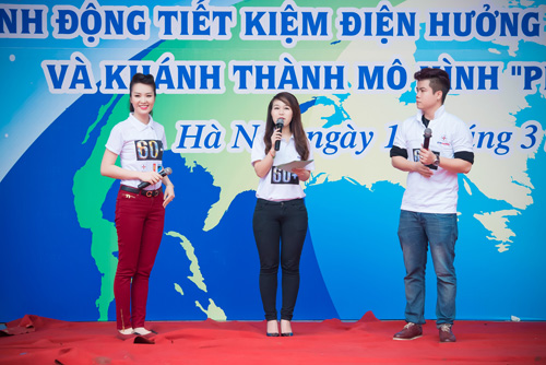 [-]Giờ[-]Trái[-]đất[-]đến[-]với[-]trường[-]THPT[-]Chuyên[-]Amsterdam[-]Hà[-]Nội